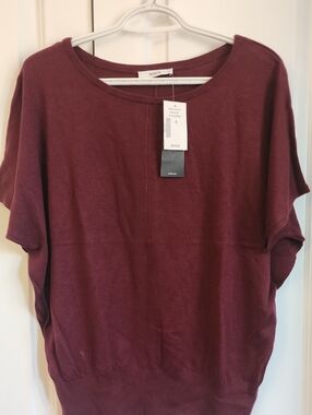 Rickis Short Sleeve Knit Top in Burgundy Wine